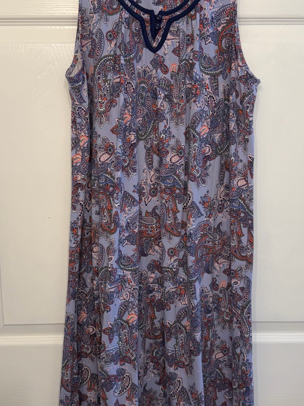 Sleeveless Paisley Print Midi Ellen Tracy Nightgown in Light Lavender
